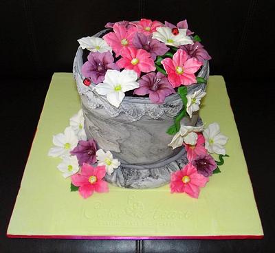 garden urn - Cake by Cake Heart