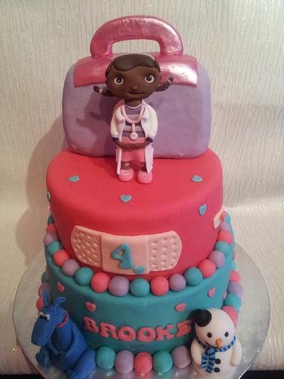 Doc Mcstuffin - Cake by Sweetlycakes