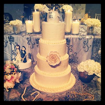 All buttercream wedding cake  - Cake by Danijela Lilchickcupcakes