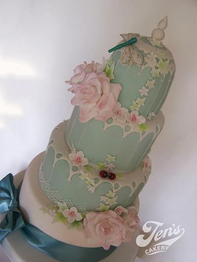 Birdcage cake - Cake by Jen's Cakery