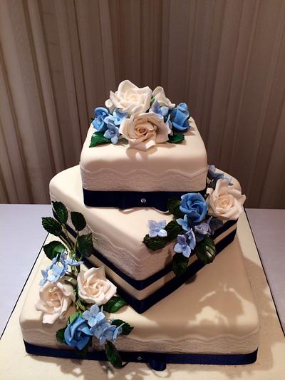Flowers in Blue - Cake by Wanda55