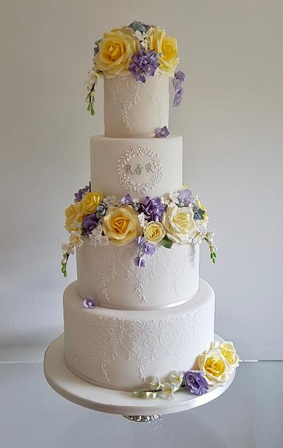 Regal Vintage Wedding cake - Cake by TiersandTiaras