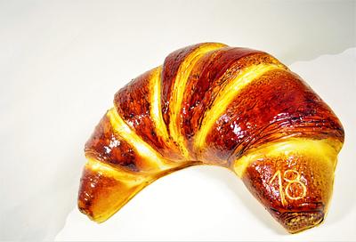 Croissant - Cake by cristinabadea2008