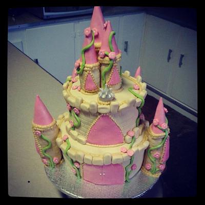 Castle Cake - Cake by Devine Delicacies By Denise
