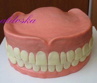 Teeth - Cake by Alena