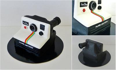 Polaroid - Cake by Margarida Abecassis