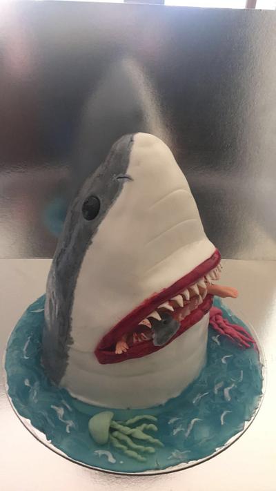 Hungry shark  - Cake by Baria