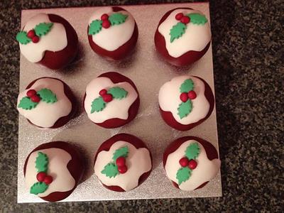 Christmas Pudding Cakes - Cake by Lace Cakes Swindon