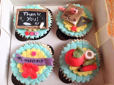 Thank you Teachers! - Cake by CupNcakesbyivy