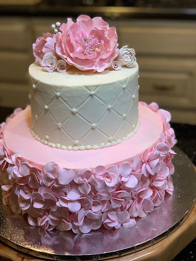 Open peony and pink ruffles - Cake by TeresaCakes