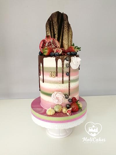 Drip cake  - Cake by MOLI Cakes