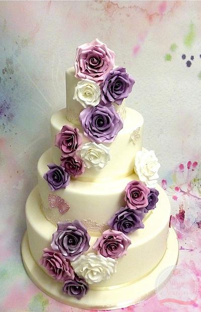 'Isabella' Wedding Cake - Cake by couturesugardesigns