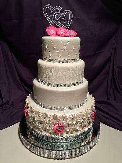 Bling & sparkle wedding cake  - Cake by Broadie Bakes