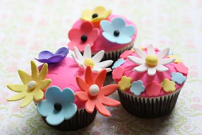 chocolate cupcakes embellished with gum paste flowers - Cake by louscreations
