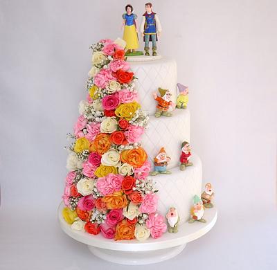 Snow White Wedding Cake! - Cake by Natalie King