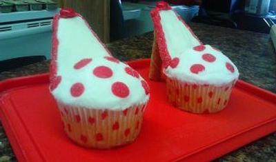 my red high heels - Cake by thomas mclure