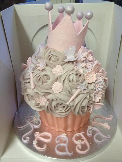 Princess Giant Cupcake - Cake by Amanda
