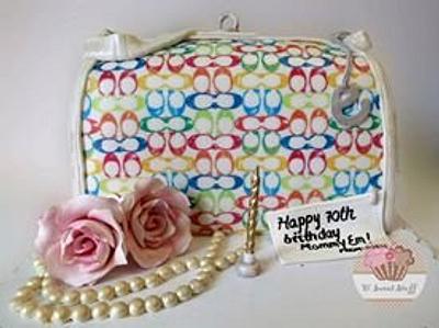 Bag Love - Cake by dsweetstuff
