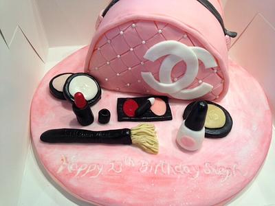 Make-up Cake - Cake by Ollipops Cakes