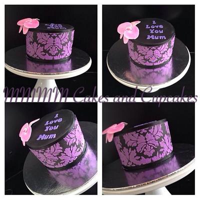 Purple on black - Cake by Mmmm cakes and cupcakes