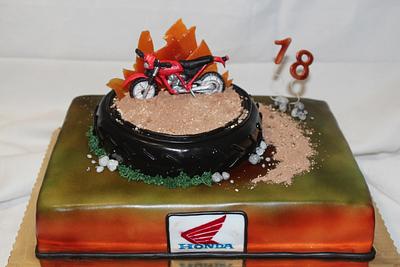 Motorcycle - Cake by Sugar Witch Terka 
