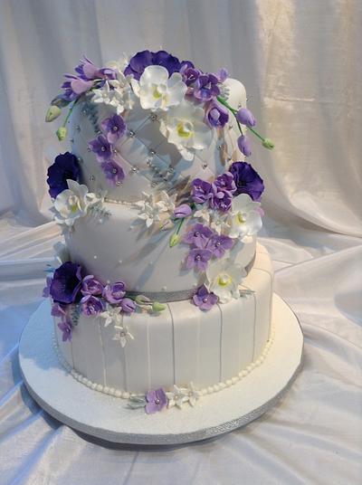 Purple wedding cake - Cake by June Lynch, Picture Perfect Cake, Dundas