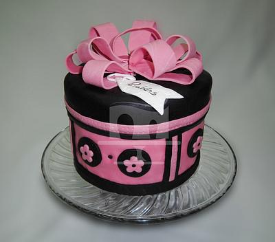 Gift Box - Cake by SayangManis