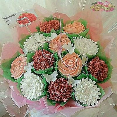 Cupcake Flower bouquet - Cake by Michelle Donnelly