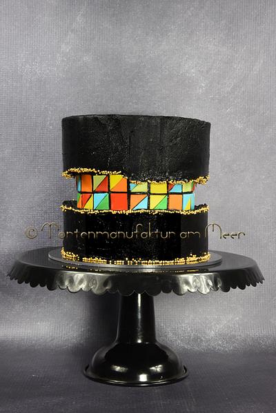 Fault Line Cake with black Buttercream - Cake by Pia Koglin