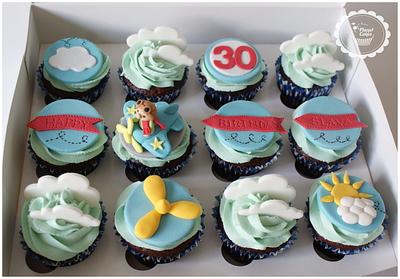 Plane cupcakes - Cake by Planet Cakes