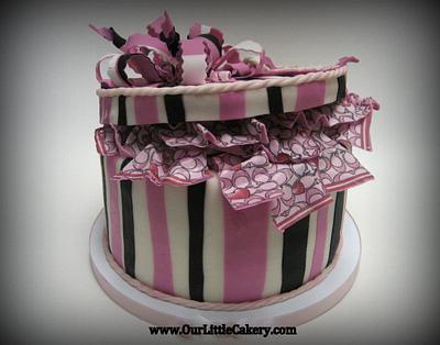 Coach gift box - Cake by gizangel