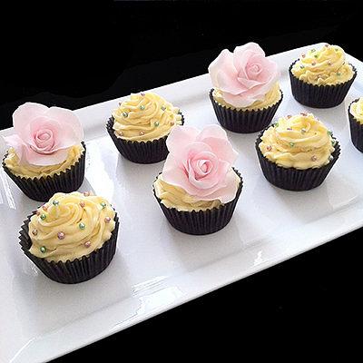 Pink roses cupcakes - Cake by Enchanting Merchant Company