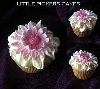 pretty cupcake - Cake by little pickers cakes