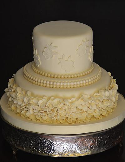 Blossom Cake! - Cake by Monika Moreno