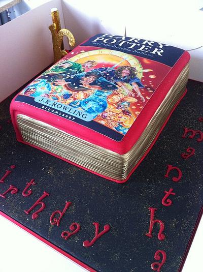 harry potter book - Cake by Donnajanecakes 