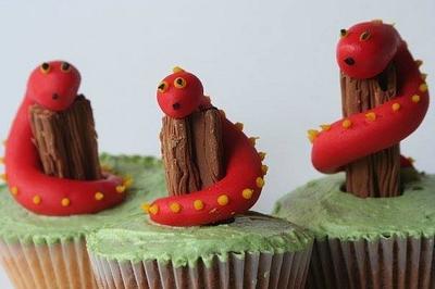 Cupcake Snakes - Cake by Yummytruffles