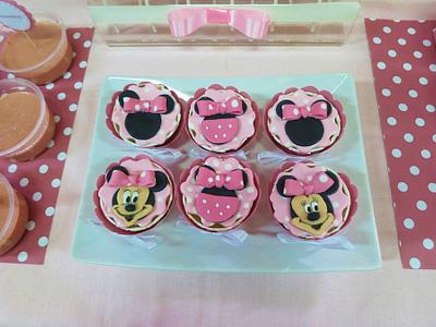 Cupcakes Minnie - Cake by Ana Cristina Santos