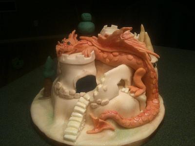 Dragon overtaking the castle - Cake by 350creations