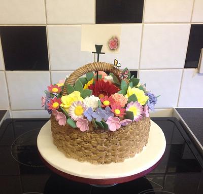 Flower basket - Cake by Emma constant