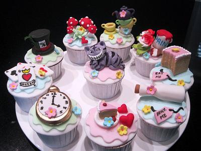 Alice In Wonderland - Cake by Nicholas Ang