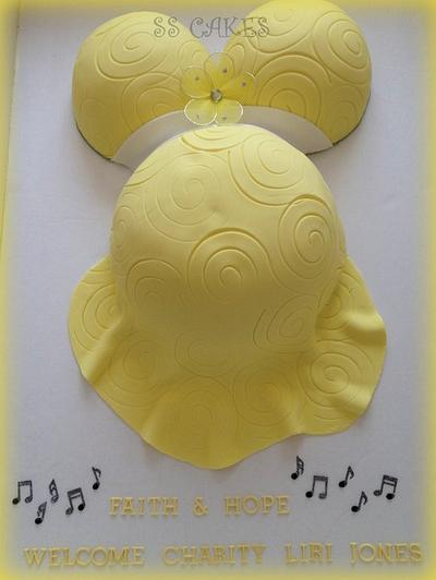 Music Baby bump - Cake by Stephanie