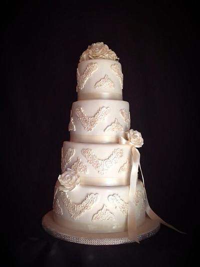 Pearl Wedding cake.... - Cake by Fem Cakes