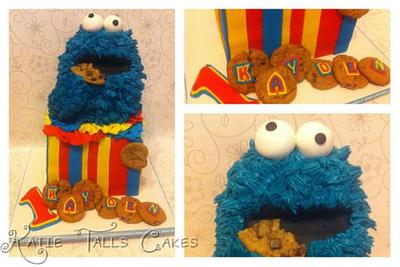 Cookie Monster in a birthday box - Cake by KatieTallsCakes