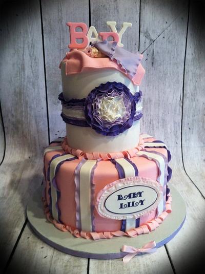 Ruffle baby shower cake - Cake by Skmaestas