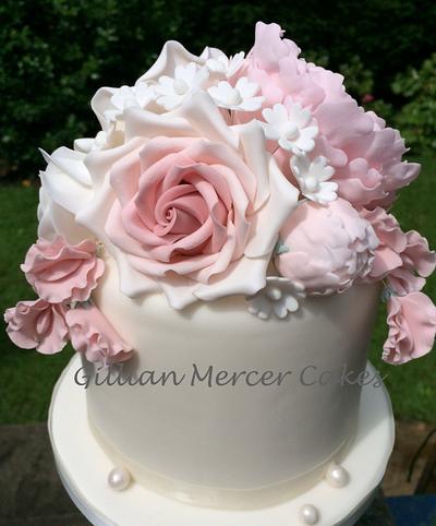 Vintage blooms - Cake by Gillian mercer cakes 