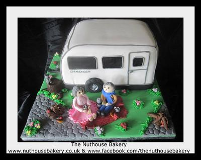 Caravan Cake  - Cake by Laura Nolan