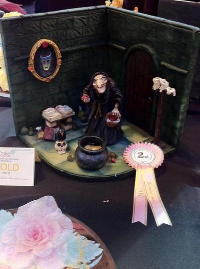 Snow white witch scene - Cake by Extreme Bakeover