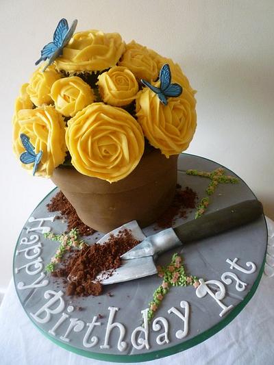 Yellow Rose flower pot - Cake by The Faith, Hope and Charity Bakery