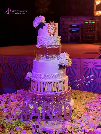 Modern Wedding Cake - Cake by SugarfanciesbyPooja