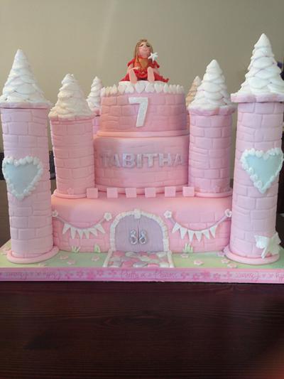 A castle cake for Tabitha - Cake by CandyCakes